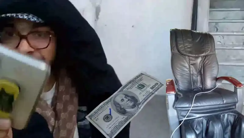 İstanbul’da Sahte Dolarla Alışveriş Yapıp Kaçan Dolandırıcılar!