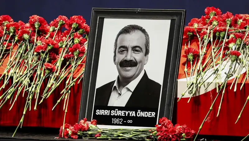 Meclis'te Sırrı Süreyya Önder'i Anma Töreni: İyi Gözlemci ve Cesur Politika