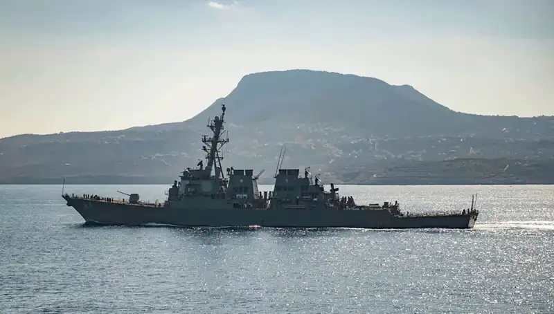 ABD’nin Yunanistan’da Donanma Üssü: Kaleye Dönüşen Stratejik Bir Adım