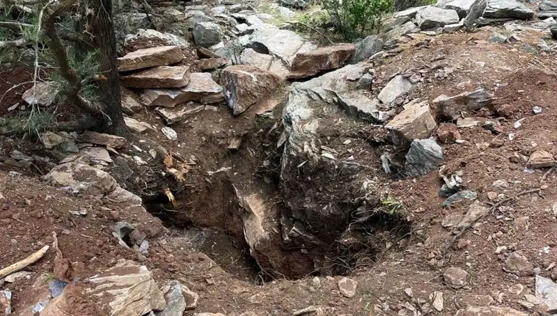 Eski Vali ve Emekli Albay Define Ararken Yakaladı, Şok Üstüne Şok!