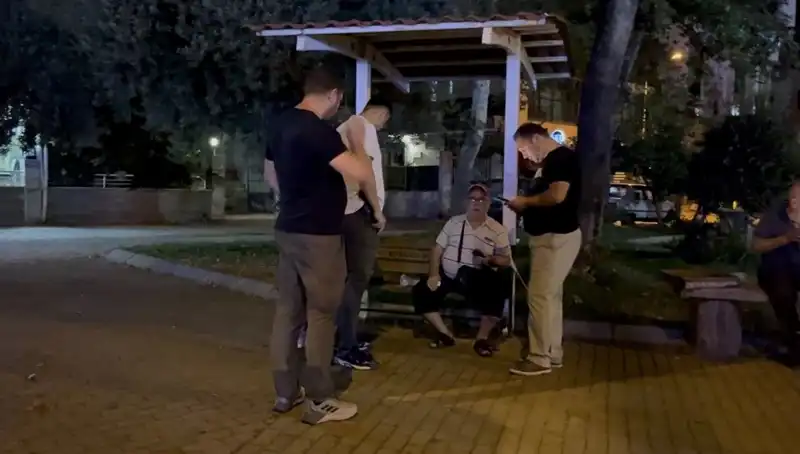 Kısmı Görme Kaybı Olan Adamın Telefonunu Çalan Hırsız Yakalandı!