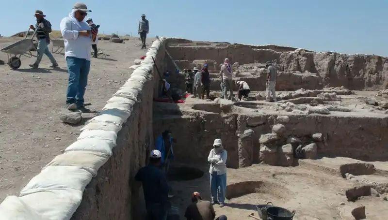 Kilis’teki Oylum Höyük Kazıları Sıcak Havaya Rağmen Devam Ediyor!