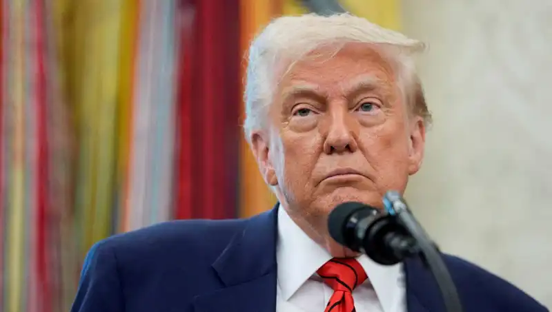 Trump G7 Zirvesini Terk Etti: Acil Beyaz Saray Toplantısı Başladı