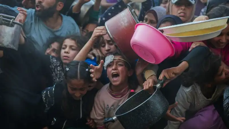 Gazze'de Açlık Krizi Tehlikesi: Un Stokları Tükendi!