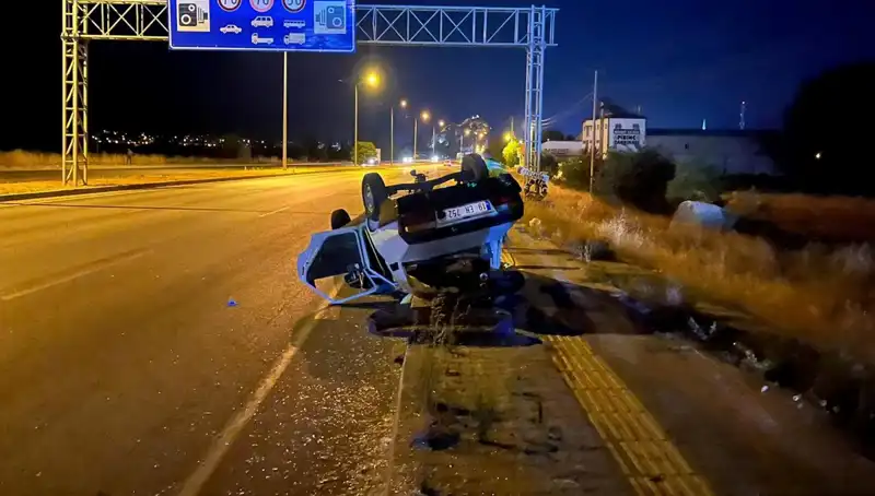 TIR’ın Çarpmasıyla Takla Atan Otomobilde 1 Kişi Yaralandı