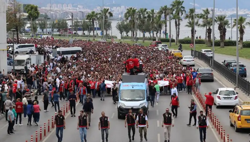 İzmir'de Grev Krizi Giderek Derinleşiyor: İşçiler İsyanda!