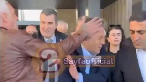 Özgür Özel'e AKM Çıkışında Şok Saldırı: Siyasi Gerginlikler Tırmanıyor