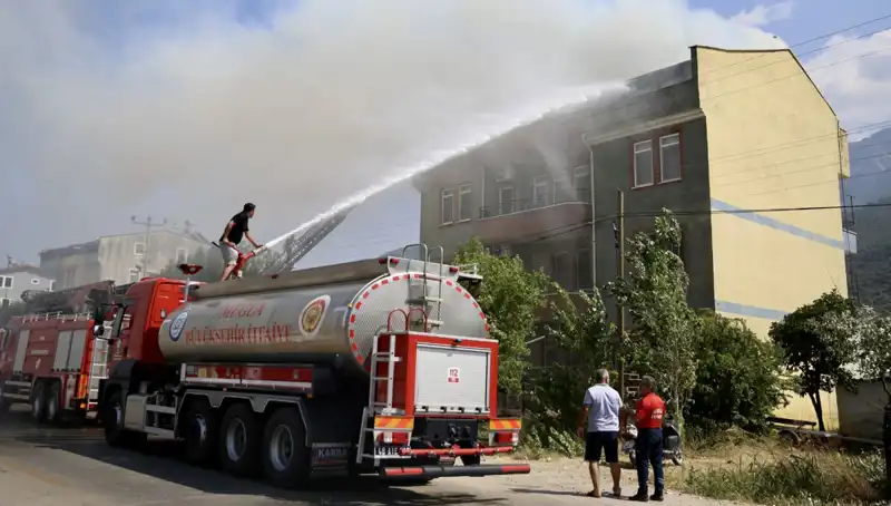 Çatı Katında Yangın: Korkutan Olayın Ayrıntıları ve Önlemler