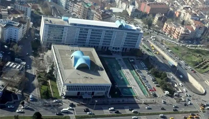 İBB Soruşturmasında "Enderun" WhatsApp Grubunun Karanlık Mesajları Gündemde!