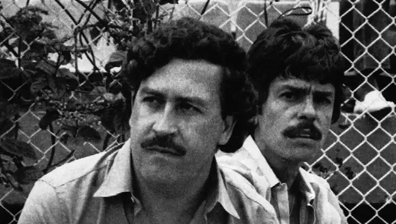 Escobar'ın Pilotu: Uyuşturucu Kartelinde 20 Milyon Dolar Maaş ve Gizemler