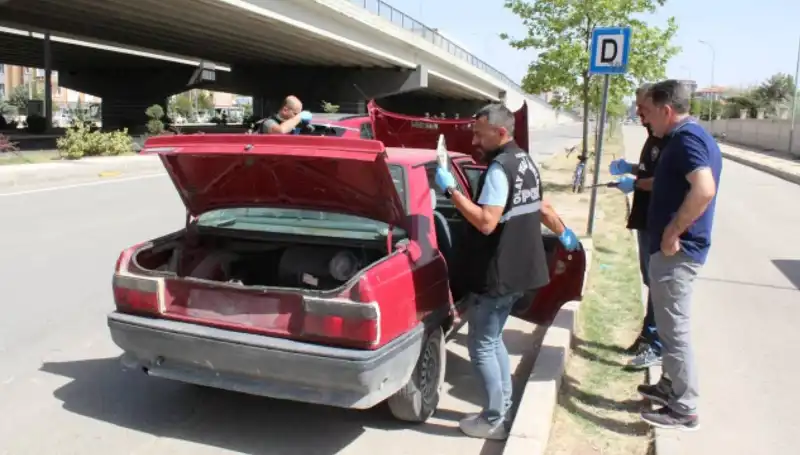 Çaldığı Araçta Yakıt Bitince Yeni Araca Yöneldi!