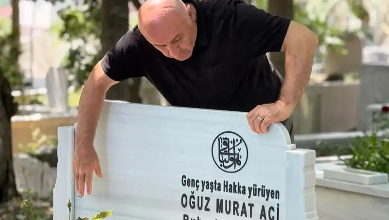 Aci Ailesinin Hüzünlü Babalar Günü: Hatıralar Yürekleri Dağlıyor