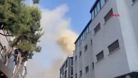 İstanbul’da 4 Katlı İş Merkezinde Büyük Yangın: Ekipler Müdahale Ediyor