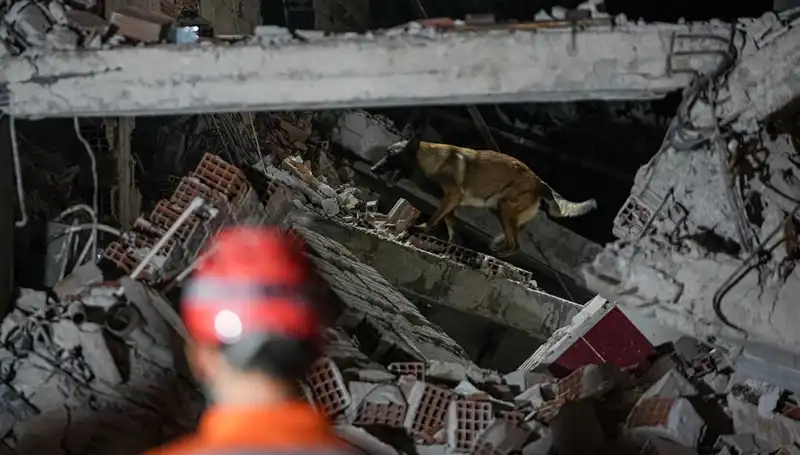 Sındırgı'da Depremler Üst Üste Geldi, Artçı Sayısı 100'ü Aştı