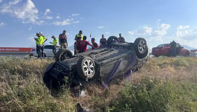 Nişan Töreninden Dönüş Yolunda Faciaya Neden Olan Kaza: 1 Ölü, 4 Yaralı