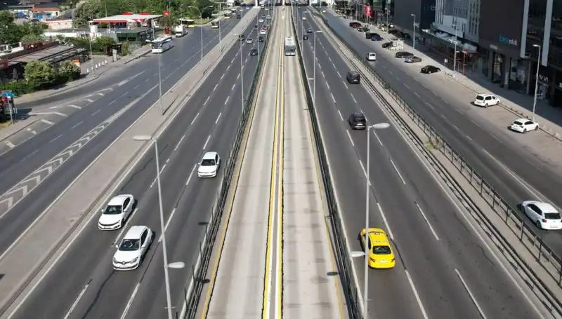 İstanbul Bayramda Boş Kalan Yolları ile Dikkat Çekti