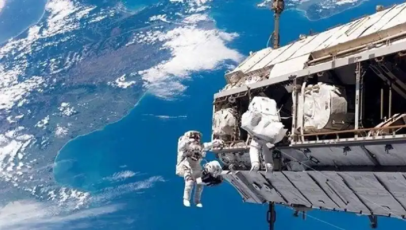 NASA ve Rusya, Uzay İstasyonu için Tarihi Bir Anlaşmaya İmza Attı