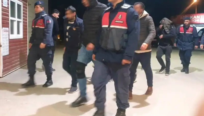 Uyuşturucu Partisine Baskın: Bağ Evinde Sözde Eğlence Ortaya Çıktı