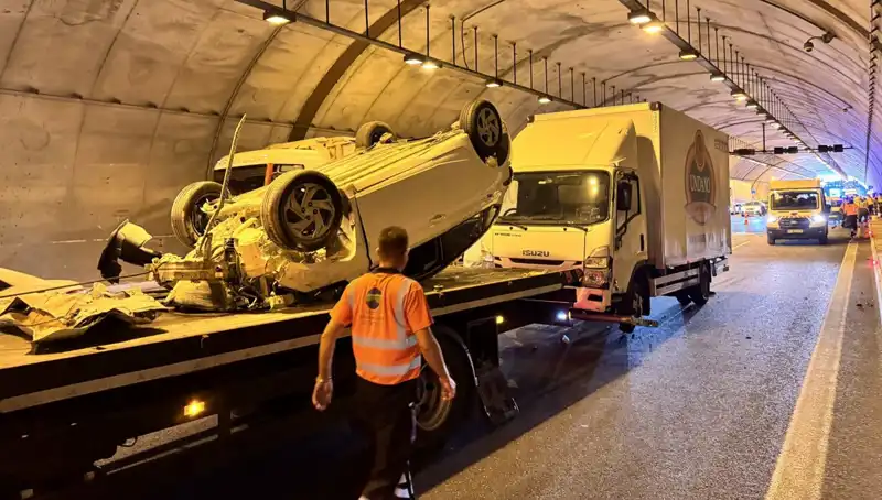 Kuzey Marmara Otoyolu'nda Korkunç Kaza! Otomobil ve Kamyonet Çarpıştı